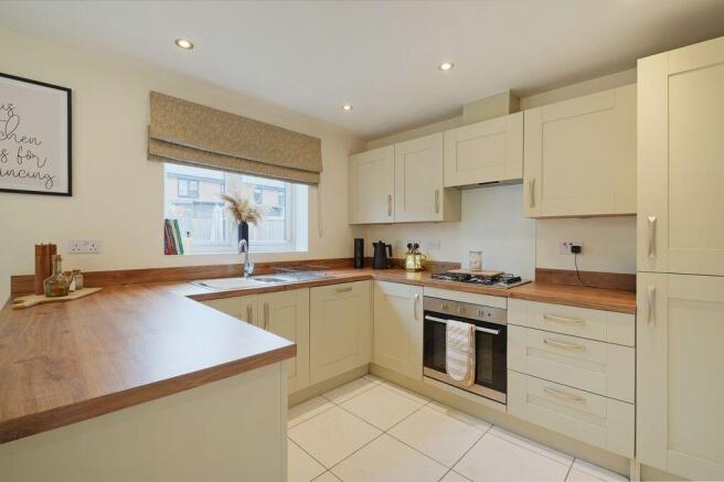 4 bed Detached for sale Image 10