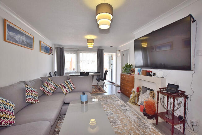 3 bed Semi-Detached for sale Image 5