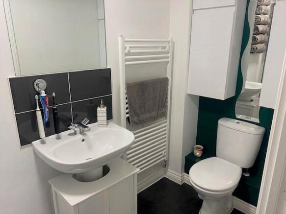 Ensuite.jpg