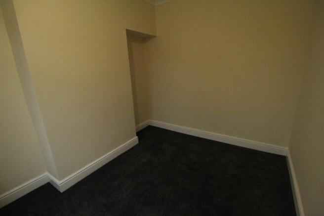 3 bed Terraced to rent Image 5