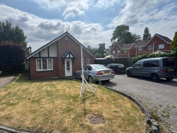 3 bed detached bungalow for sale Glenmaye Grove,