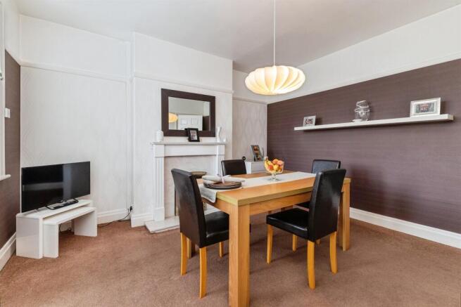 3 bed Semi-Detached for sale Image 6