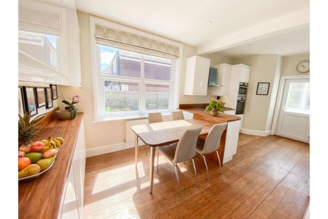 Kitchen/Dining Room