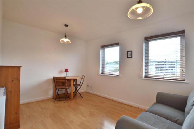 Livingroom 1.JPG