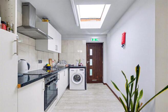 Shared GF Kitchen (3).jpeg