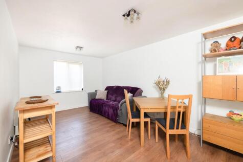 New Walls, Totterdown