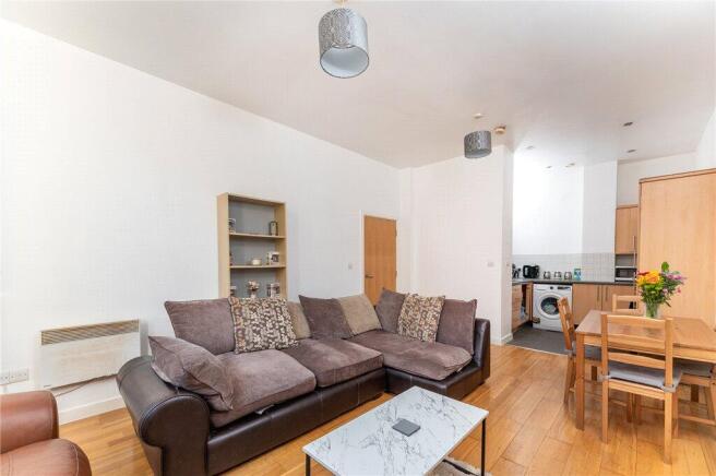 2 bed Apartment for sale Image 4