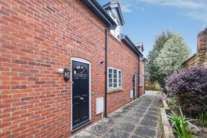 Flat 3, 26, Horse Fair, Banbury OX16 0AE
