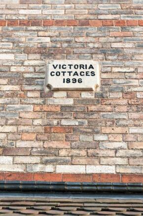 1896