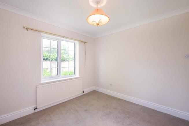 4 bed Detached for sale Image 10