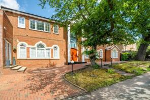 20, Crooked Usage, Finchley, London N3 3HB