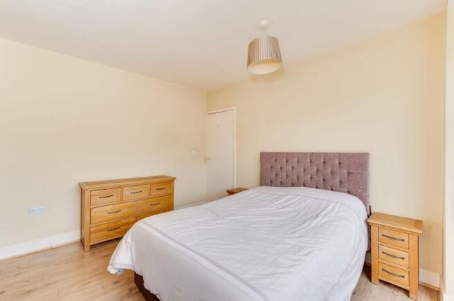 3 bed Semi-Detached for sale Image 12