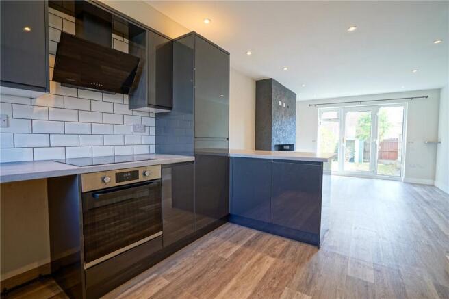2 bed Terraced for sale Image 5