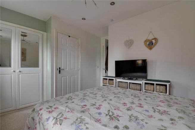 3 bed Semi-Detached for sale Image 9