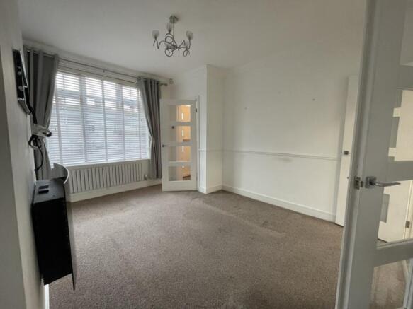 3 bed House to rent Image 8