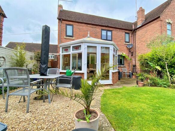 garden to house