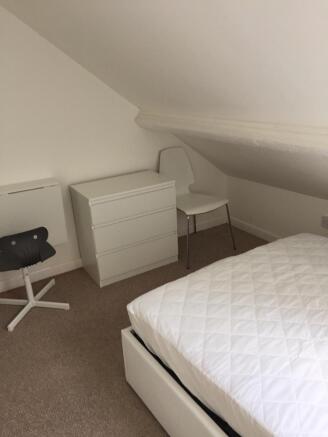 5 bed House Share to rent Image 8