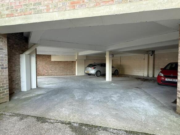 1 bed Flat for sale Image 12