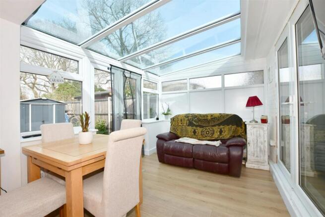 Kitchen/ Dining Room