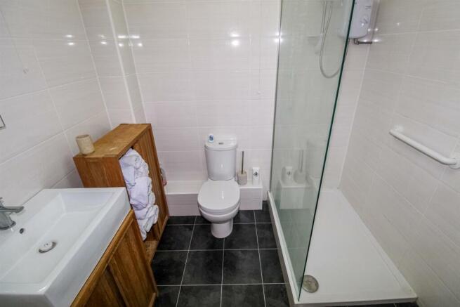 2 bed Terraced Bungalow for sale Image 5
