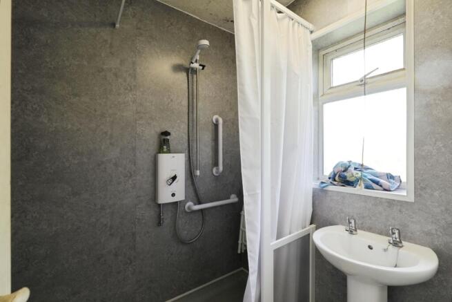 3 bed Terraced for sale Image 11