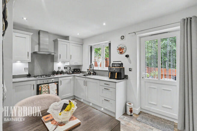 2 bed Semi-Detached for sale Image 4