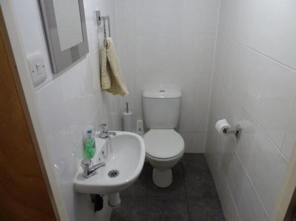 3 bed Terraced to rent Image 5