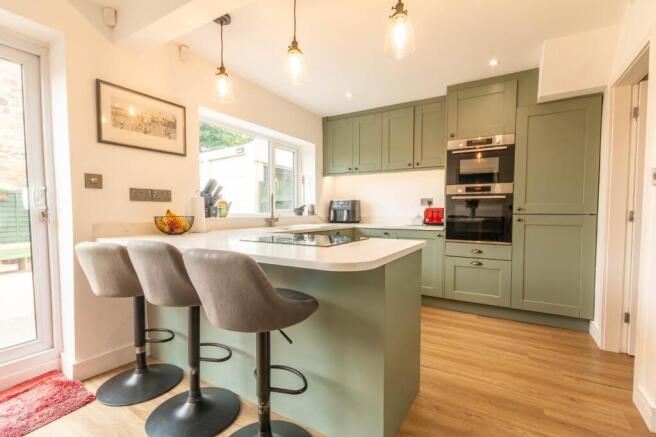 3 bed Semi-Detached for sale Image 6