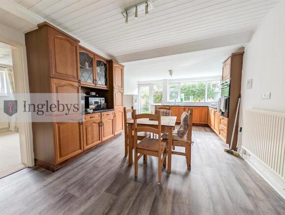 4 bed Detached for sale Image 6