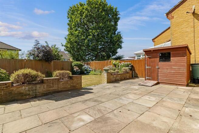 Linden Grove, Amberstone, Hailsham photo 4