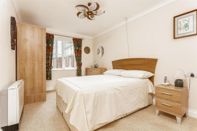 flat-pegasus-court-banstead-101.jpg