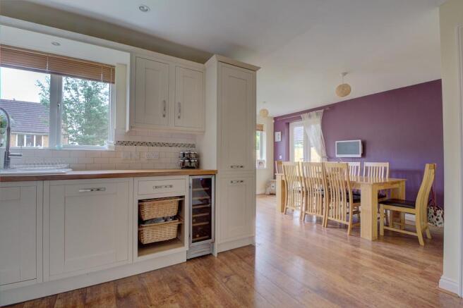 Kitchen diner 3