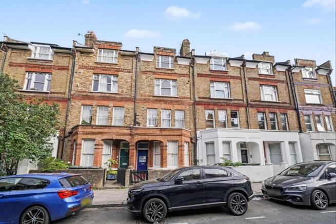 8C Gascony Avenue, Kilburn, London NW6 4NA