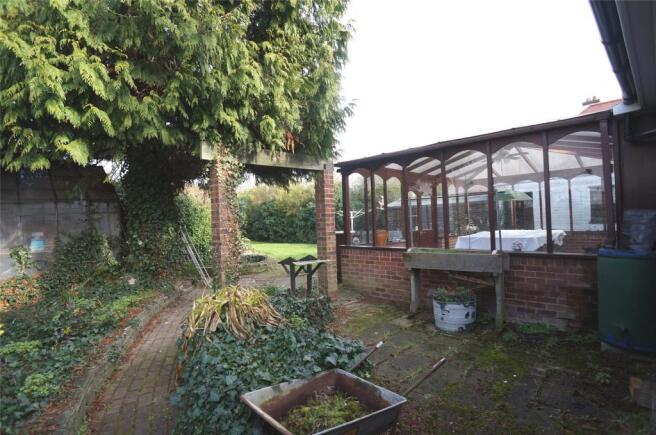 Garden Left Aspect