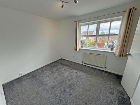 Bedroom 1.jpg