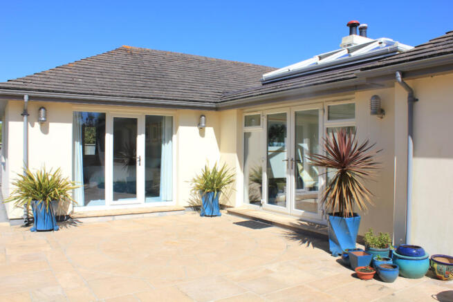 REAR SUN TERRACE
