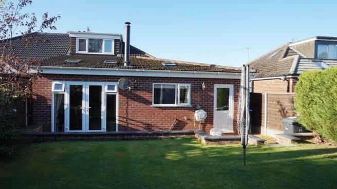 8 Heyes Drive