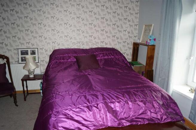 BEDROOM 1 (FRONT)