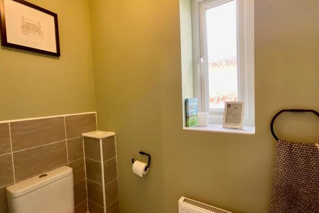 4 bed Detached for sale Image 10