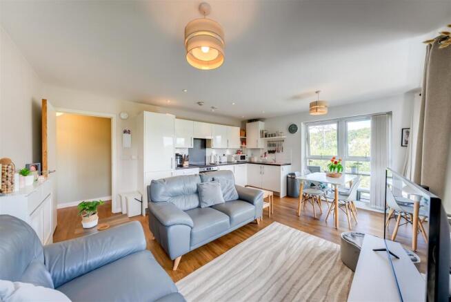 Lounge/Kitchen