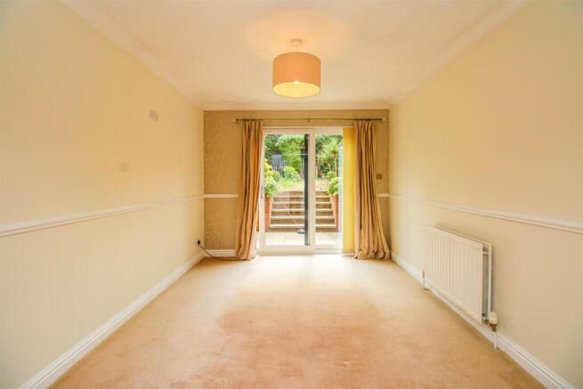 4 bed Detached for sale Image 4