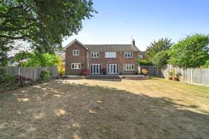 Cherry Garth, Links Drive, Chelmsford CM2 9AW