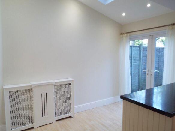 2 bed House to rent Image 7