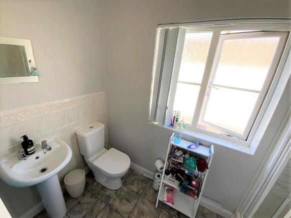 Downstairs WC.jpg