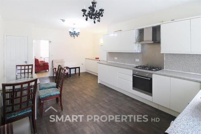 3 bed End of Terrace to rent Image 5