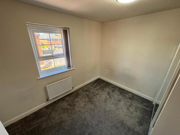 3 bed Semi-Detached to rent Image 8
