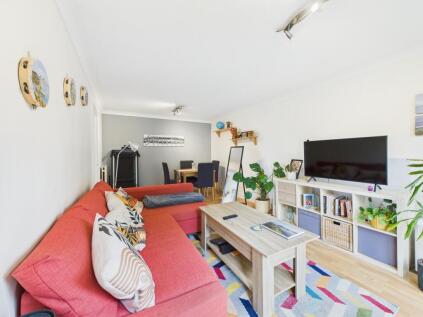 Birkdale Close, Links View, NN2 7PD