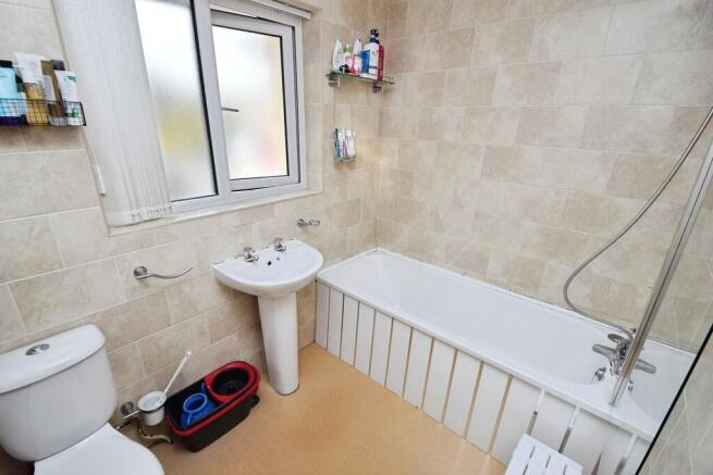 4 bed Terraced for sale Image 12