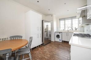 Flat 33a, Temple Fortune Mansions, Finchley Road, London NW11 0QX