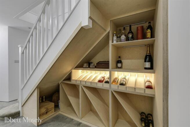 18 Wine store.jpg
